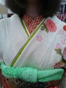 かおりちゃん衿もと.JPG